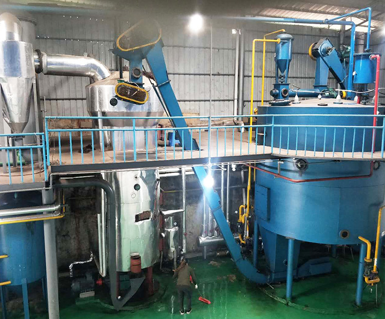 Oil solvent extraction